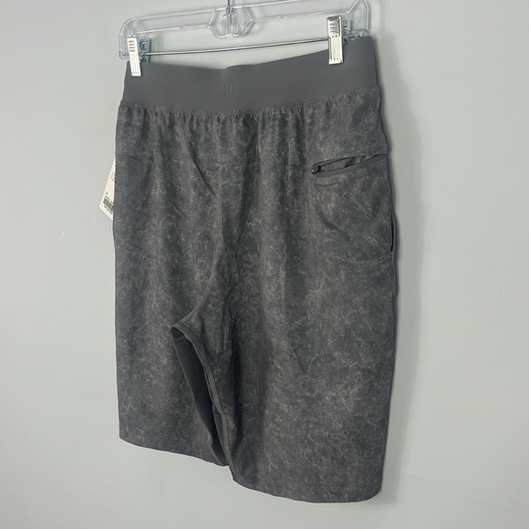 Lululemon T.H.E. Short 9” Linerless - Picture 11 of 12